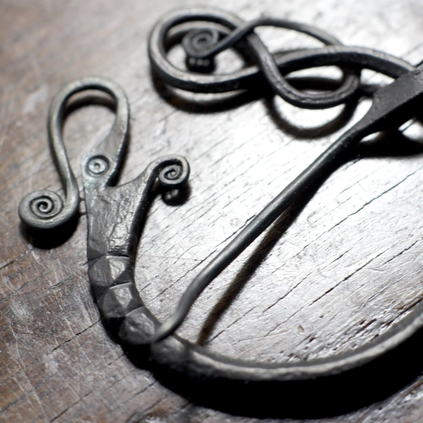 Iron Dragon Pennanular brooch