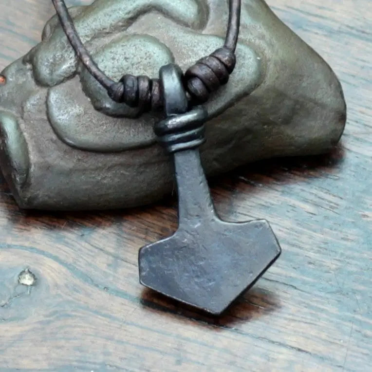 Small Viking Mjolnir Pendant